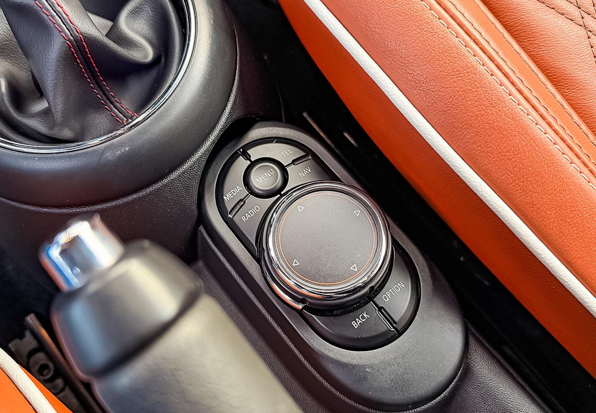 MINI John Cooper Works Cabrio NAVI PDC SHZ RFK