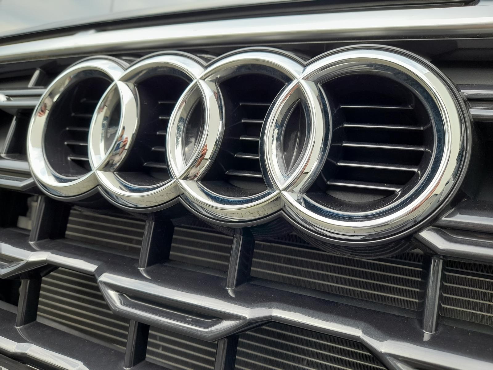 Audi Q2 DSG NAVI/APP~PANO~SHZ~VIRTUALL~RKam~eHeKl~LED