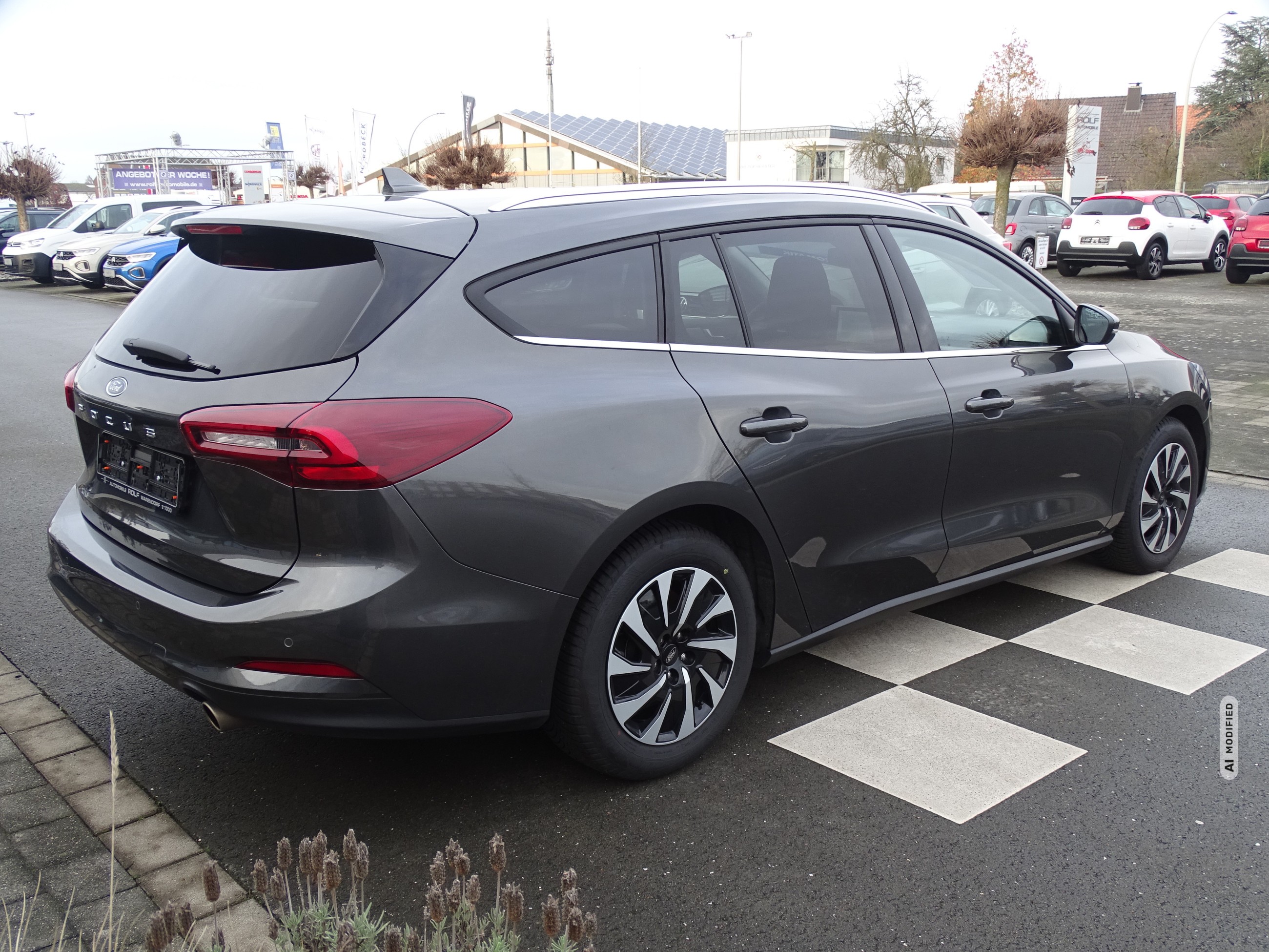 Ford Focus 1.0 TITANIUM*AT*LED*NAVI*DAB*RFK*CARPLAY*