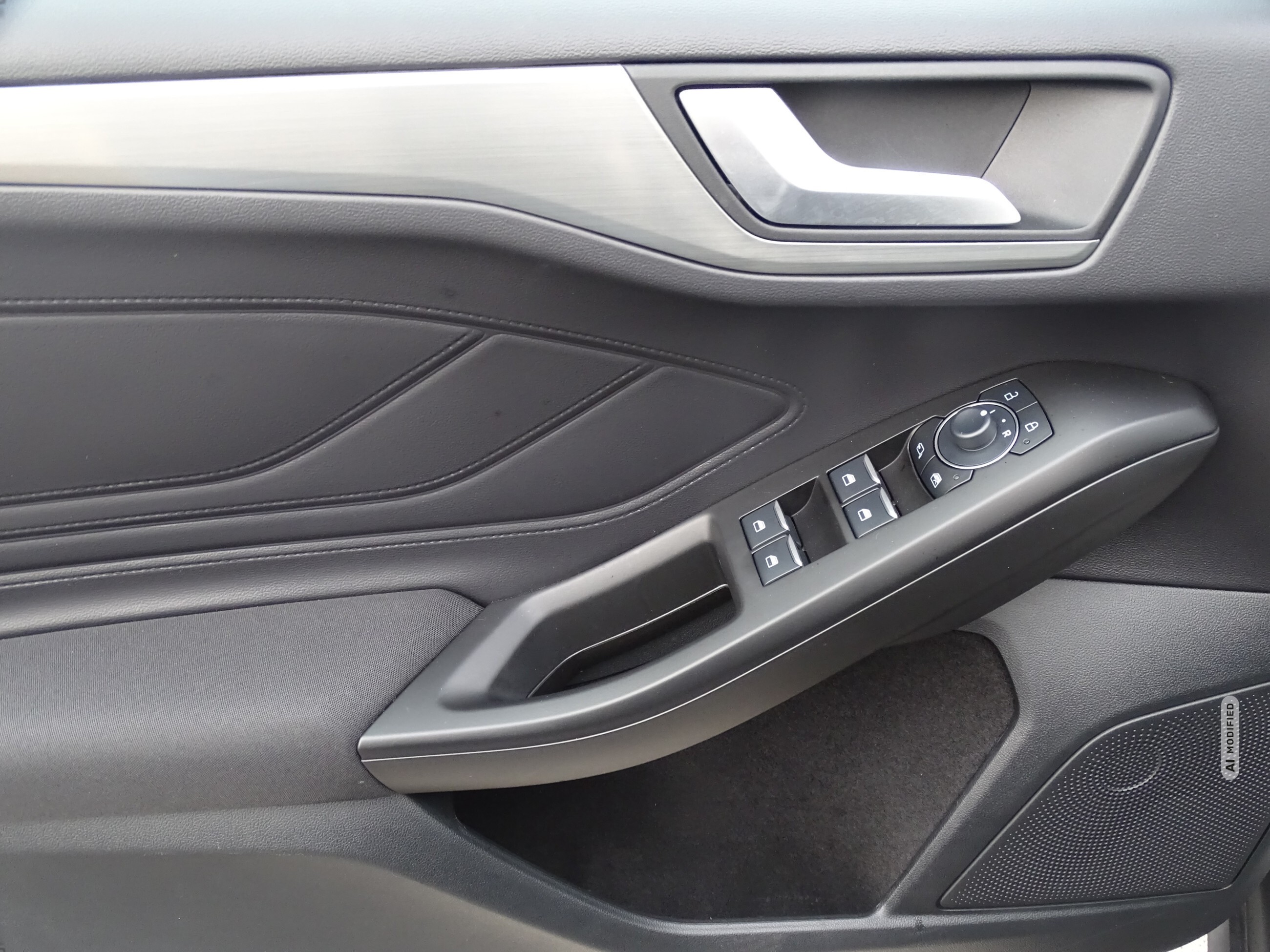 Ford Focus 1.0 TITANIUM*AT*LED*NAVI*DAB*RFK*CARPLAY*
