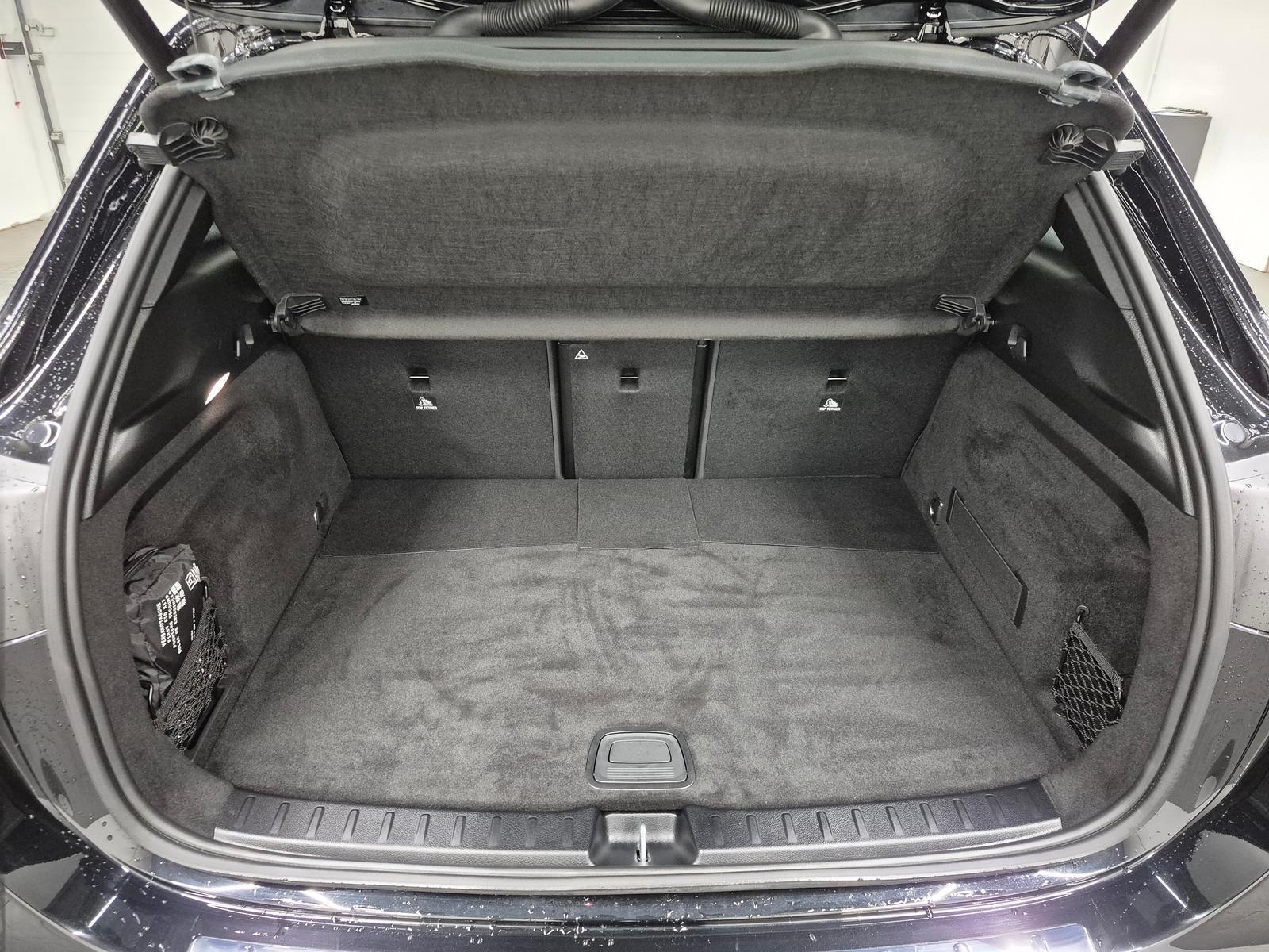 Mercedes-Benz GLA 35 AMG Multibeam/Navi/Pano/AHK/SHZ/Kam/21-LM