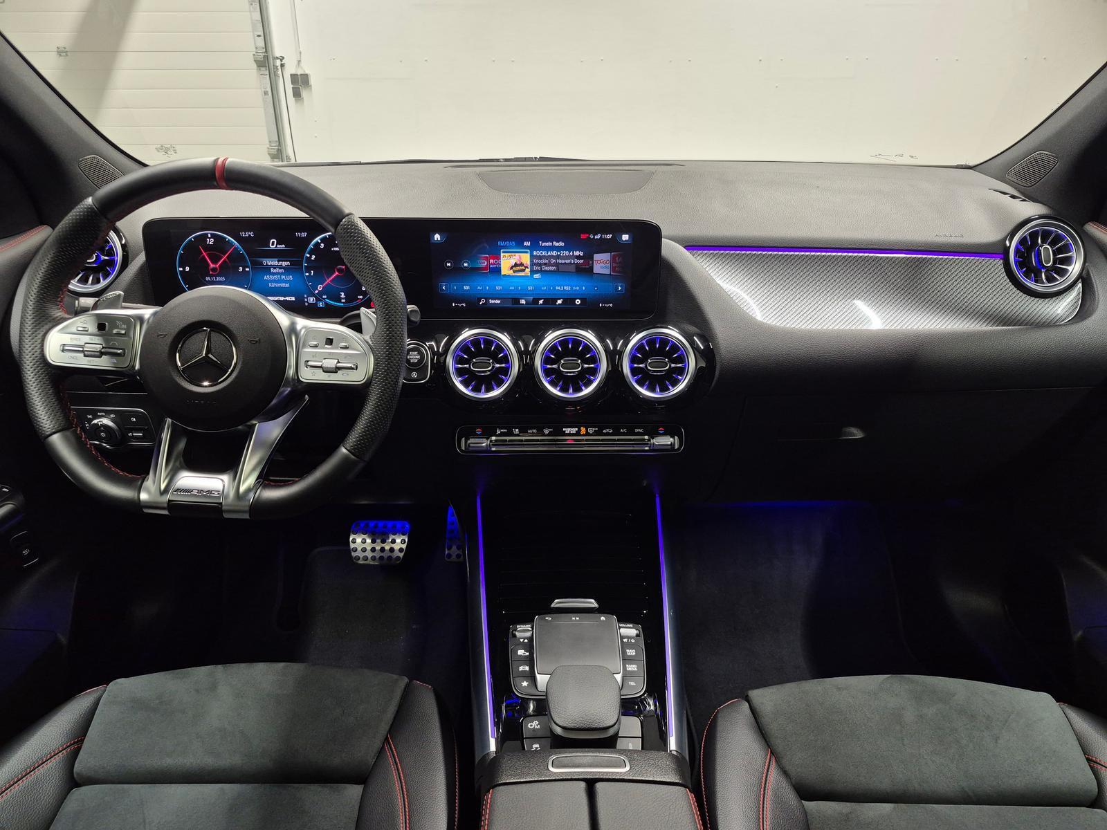 Mercedes-Benz GLA 35 AMG Multibeam/Navi/Pano/AHK/SHZ/Kam/21-LM