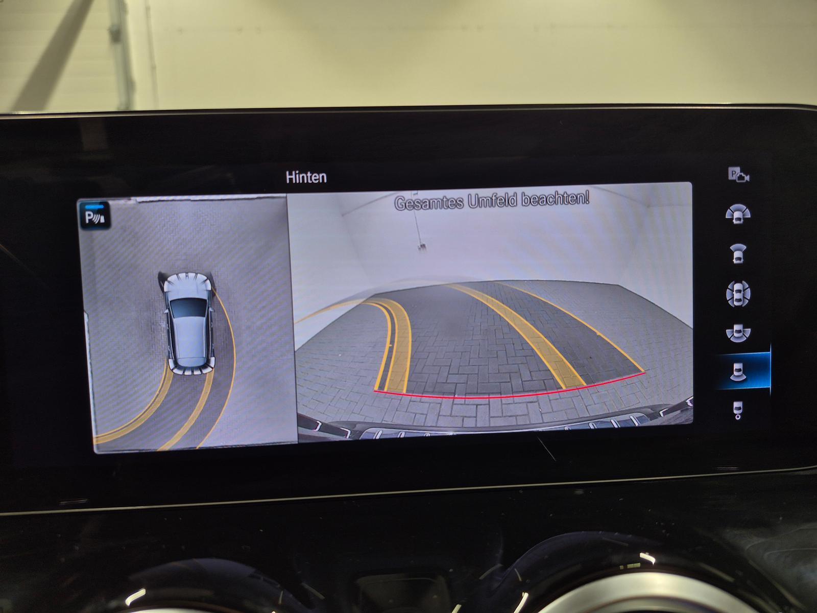 Mercedes-Benz GLA 35 AMG Multibeam/Navi/Pano/AHK/SHZ/Kam/21-LM