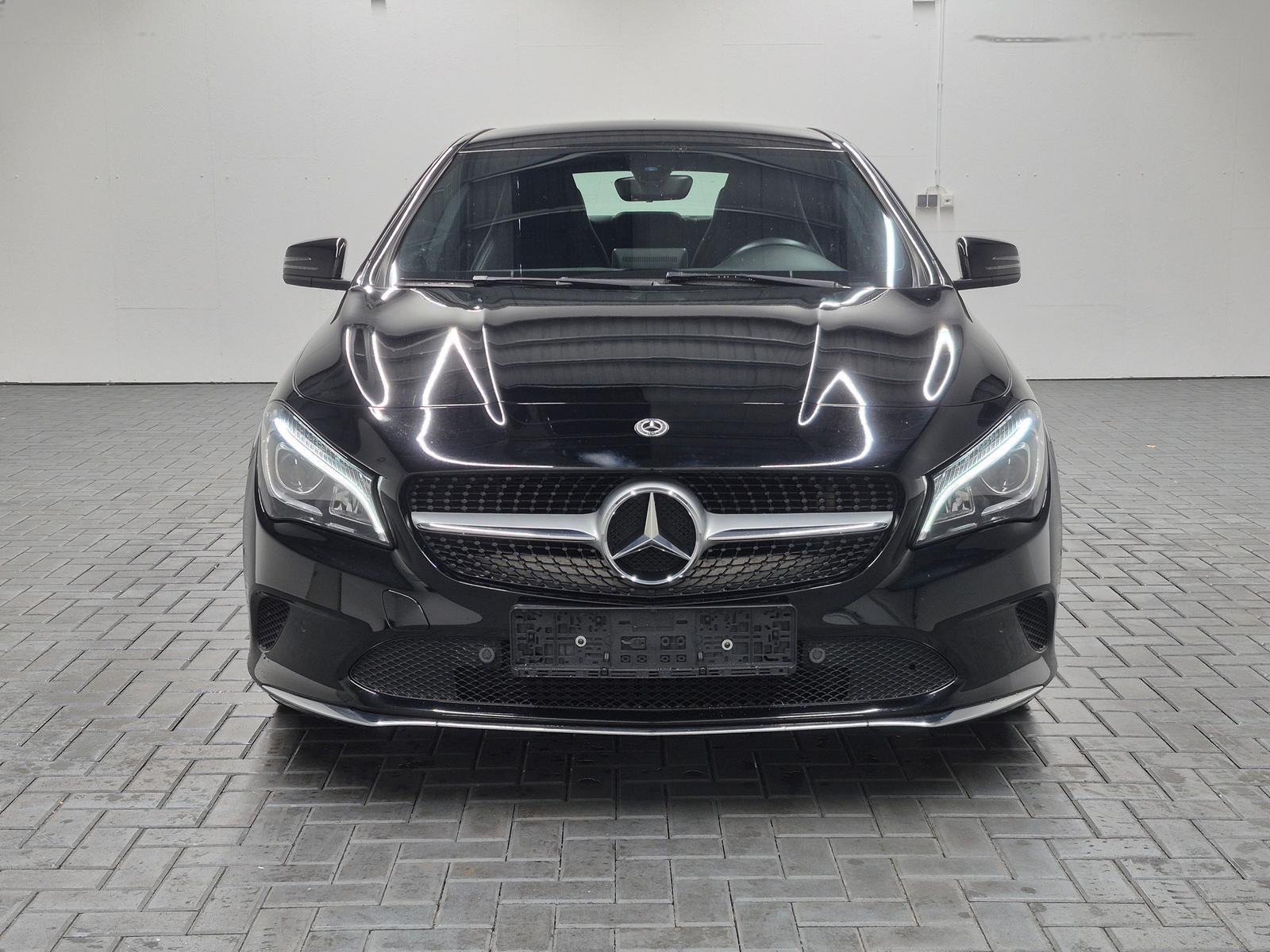 Mercedes-Benz CLA 180 Limousine  LED/Navi/SHZ/18-LM/Tempomat