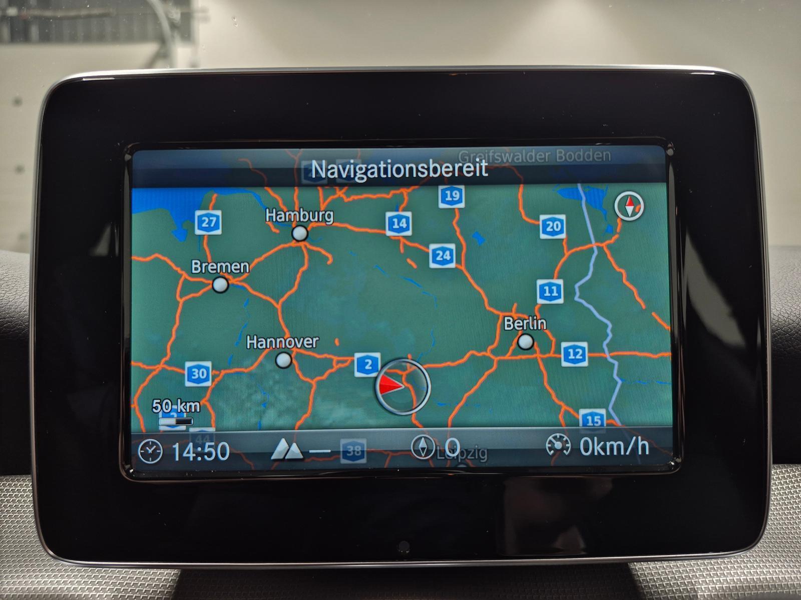 Mercedes-Benz CLA 180 Limousine  LED/Navi/SHZ/18-LM/Tempomat