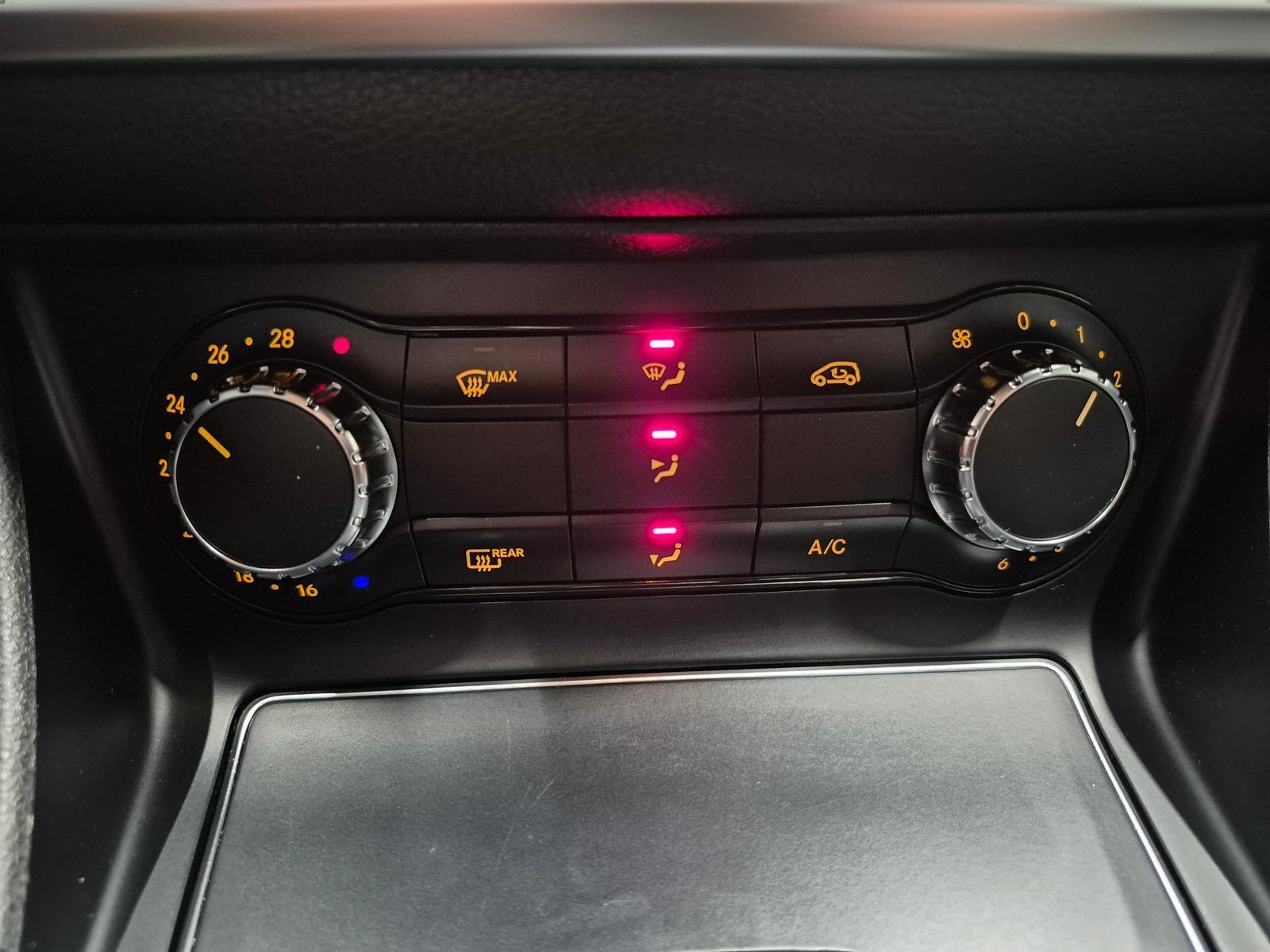 Mercedes-Benz CLA 180 Limousine  LED/Navi/SHZ/18-LM/Tempomat