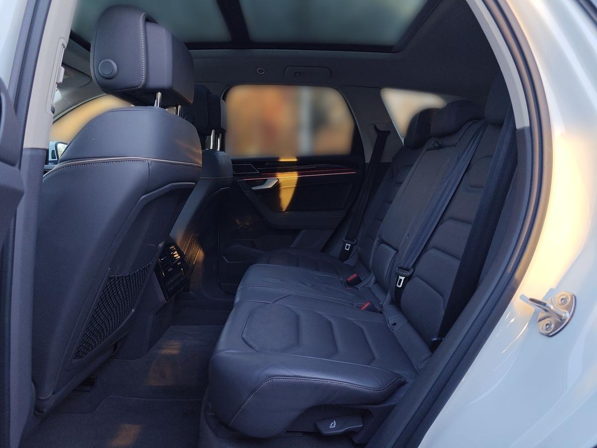 Volkswagen Touareg 3.0 V6 TDI Atmosphere VOLL AHK Memory LED Navi ACC