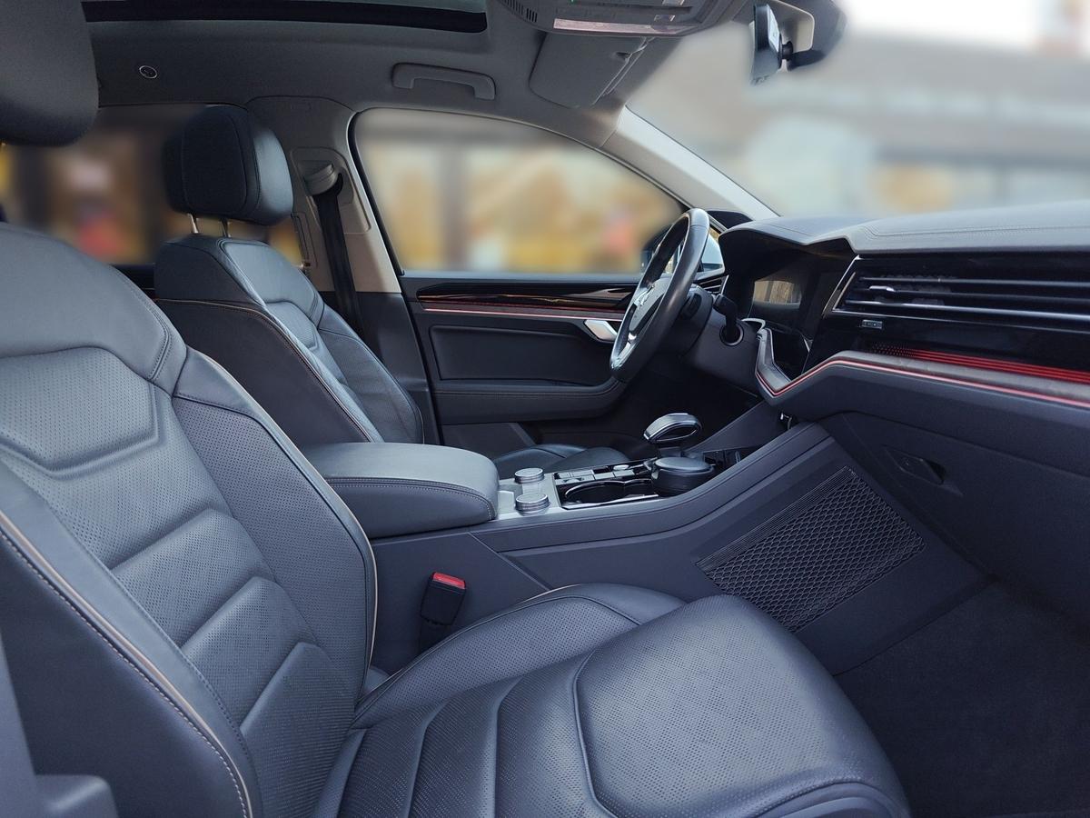 Volkswagen Touareg 3.0 V6 TDI Atmosphere VOLL AHK Memory LED Navi ACC