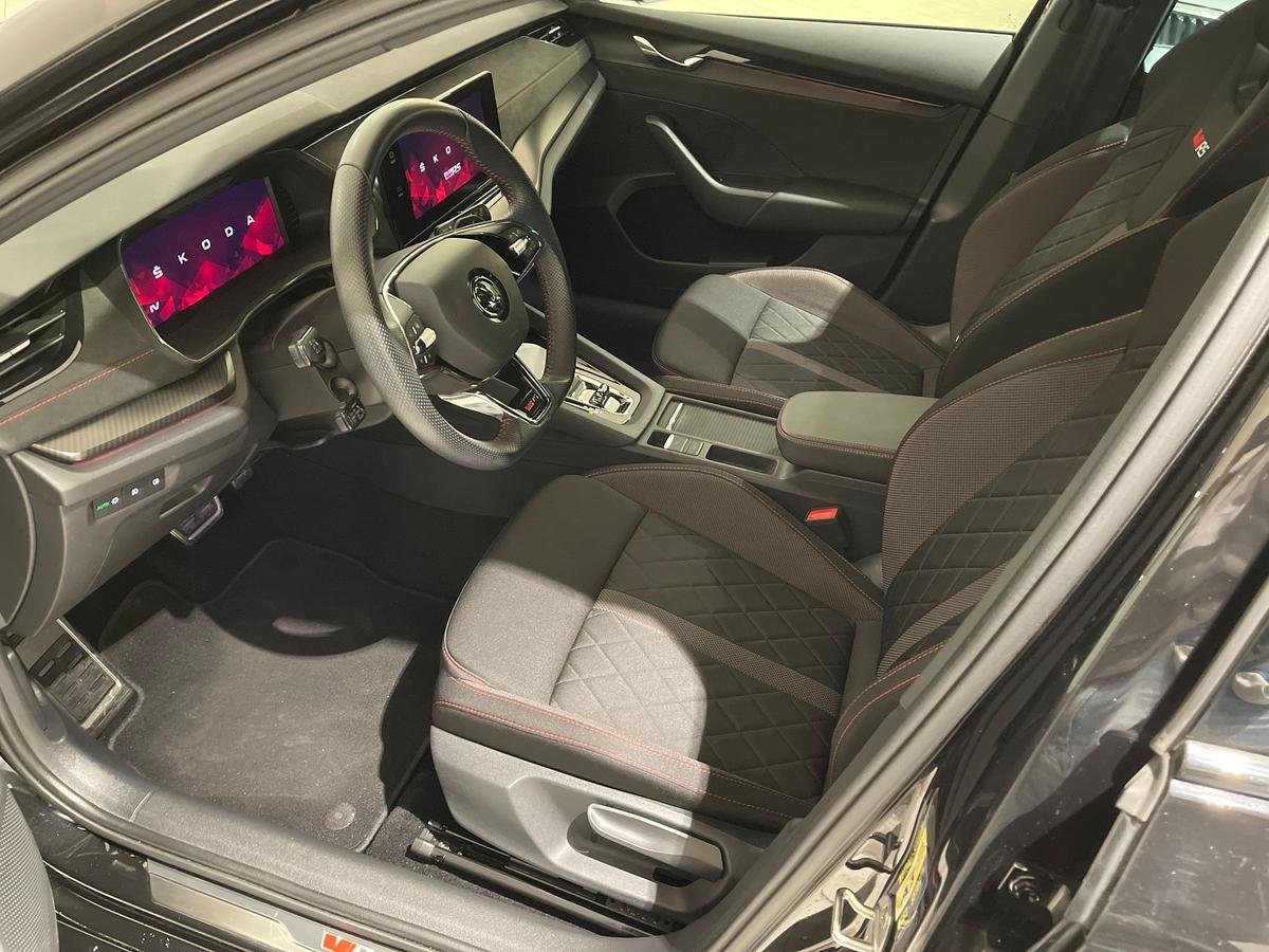 Skoda Octavia Combi RS 1.4 iV AHK Garantie 