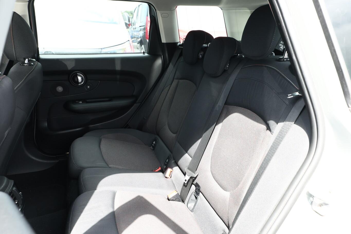 MINI ONE Clubman  102 Nav PDC SHZ KeyLess Harman 17Z