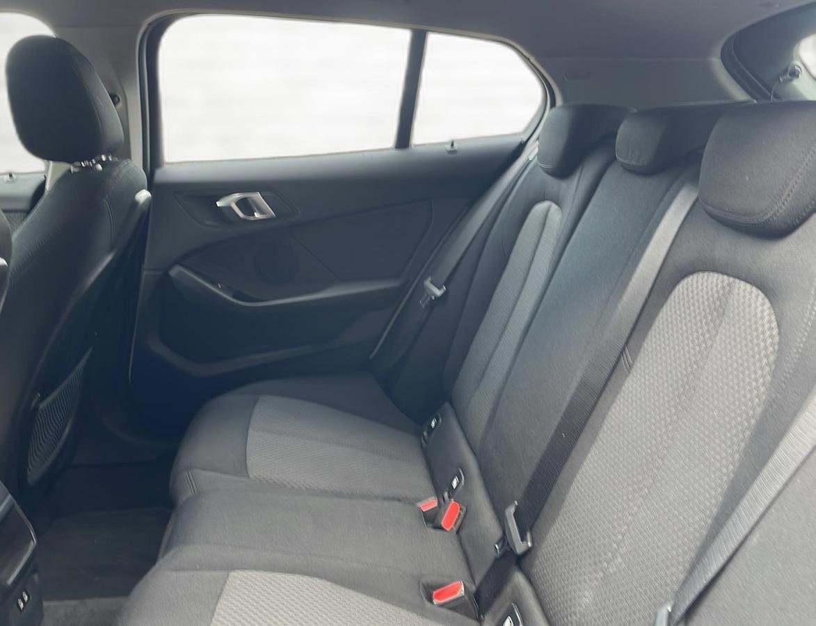 BMW 118 d Advantage *LED*Navi*SHZ*PDC*