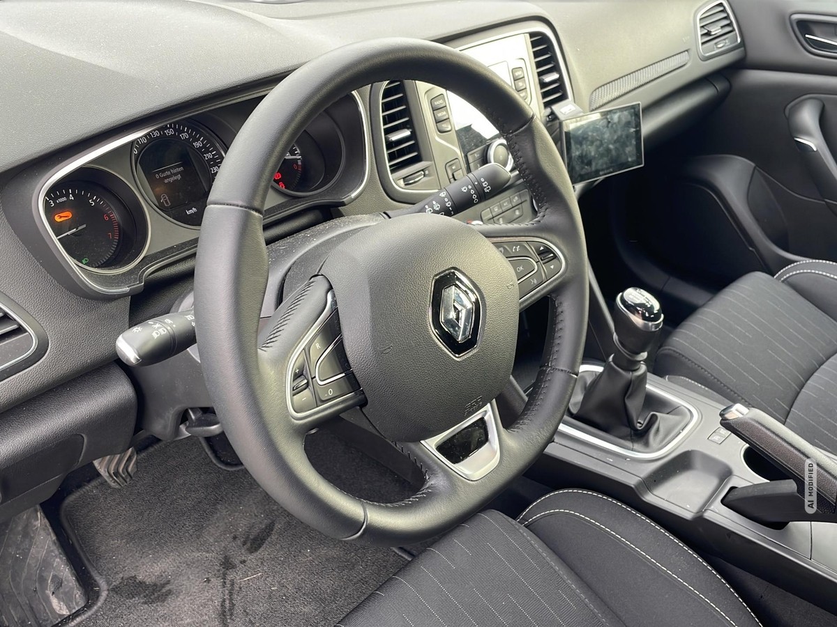 Renault Megane IV 1.3 TCe 115 Limited GPF *SHZ*Klima*Tempomat
