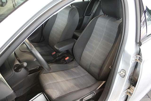 Opel Corsa F 1.2 Elegance (NAVI, Tempomat)