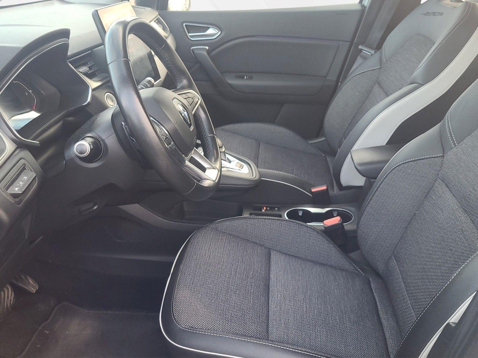 Renault Captur II 1.3L Intens 1.Hand 8-fach bereift