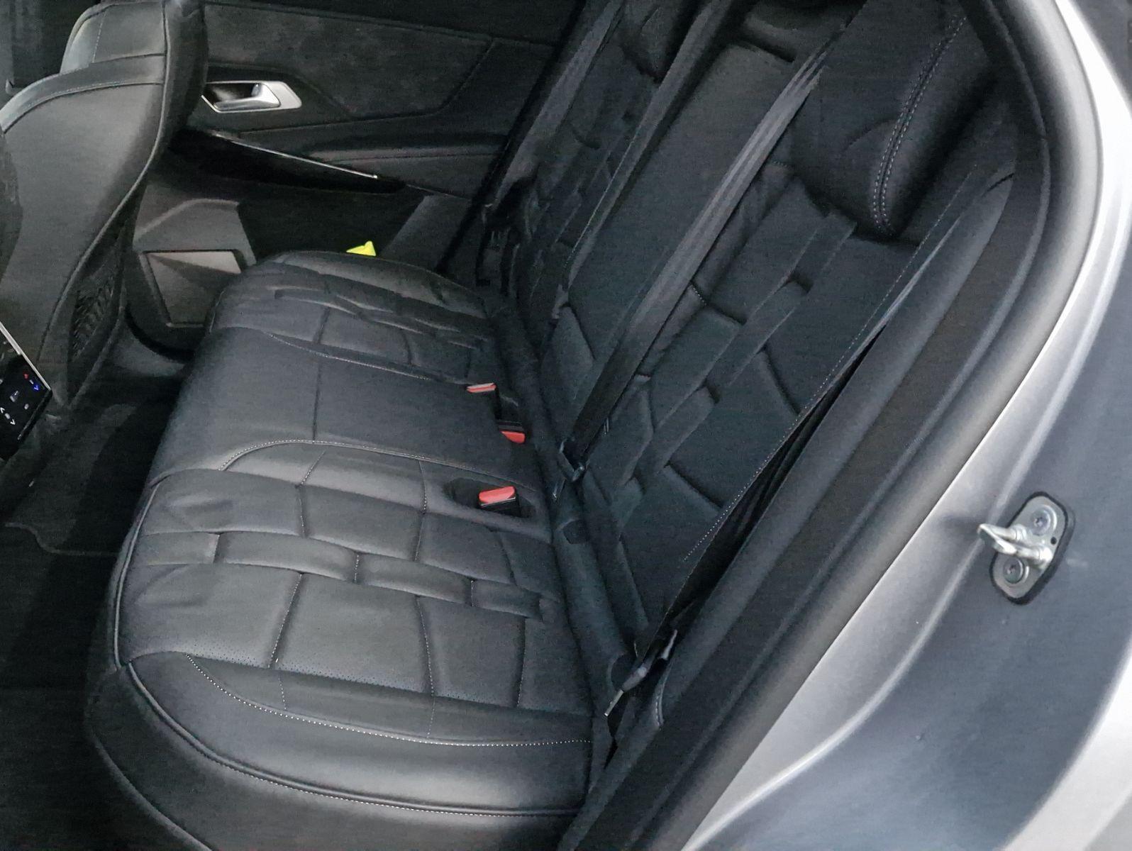 DS Automobiles DS7 Crossback PHEV 225 e-AT Rivoli LED Leder Pan