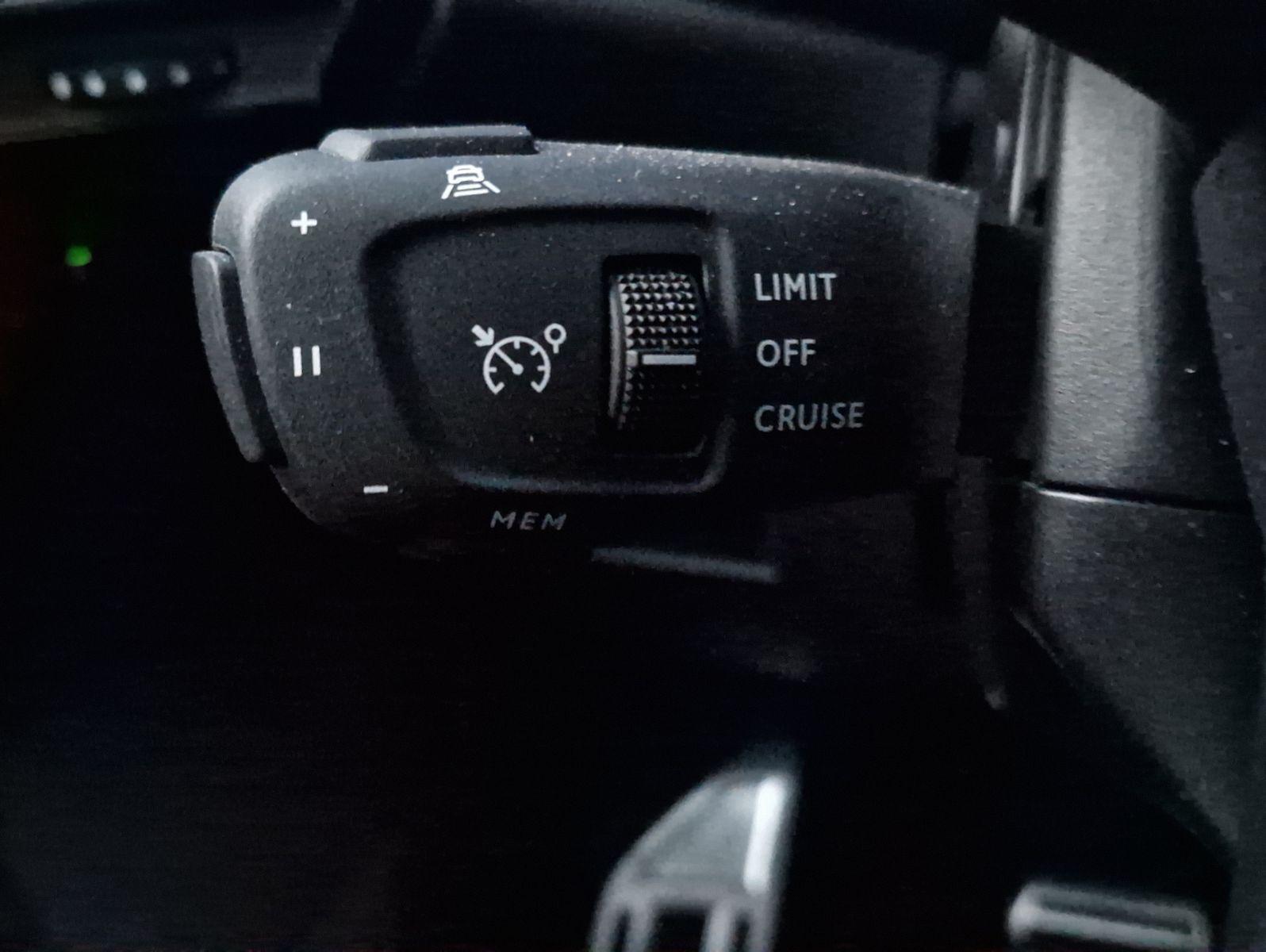 DS Automobiles DS7 Crossback PHEV 225 e-AT Rivoli LED Leder Pan