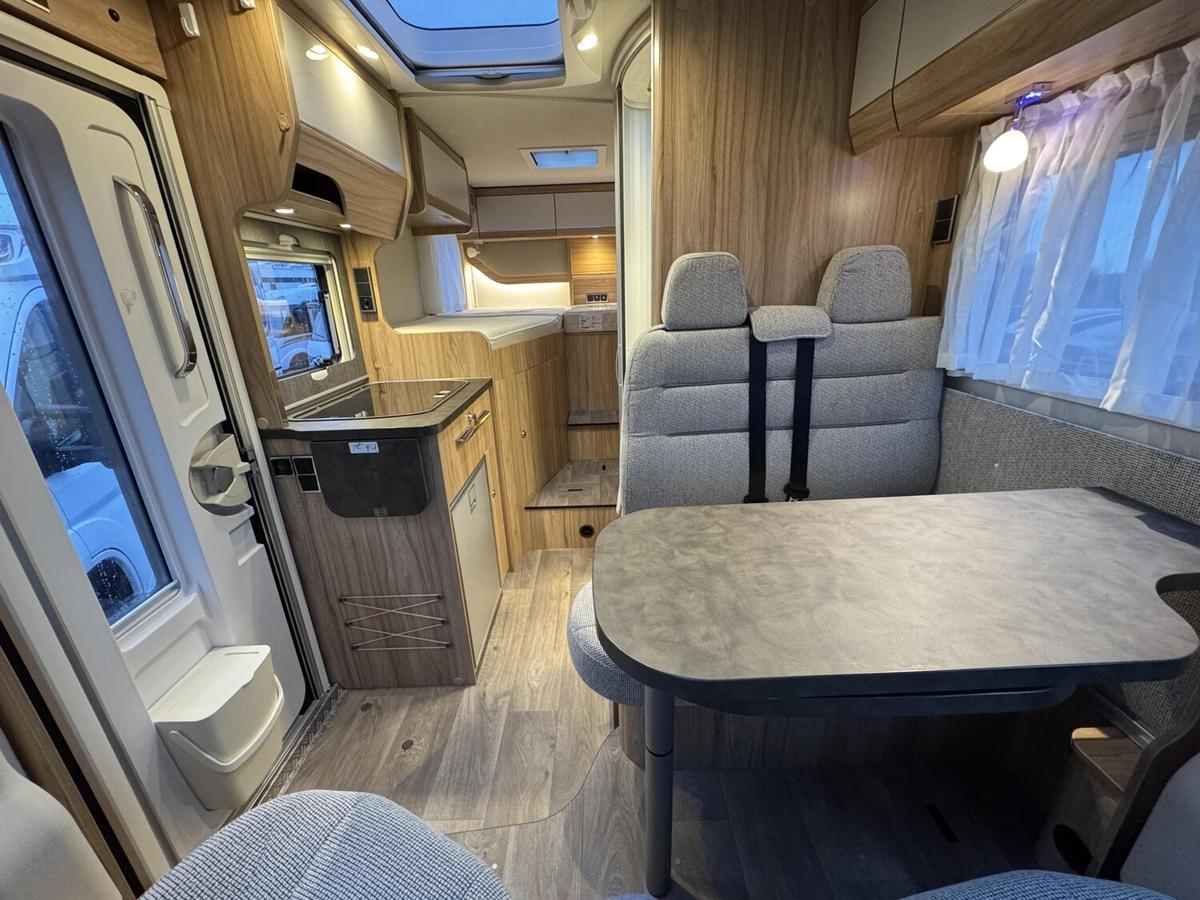 HYMER / ERIBA / HYMERCAR Andere Markise+Navi+Kamera+Fahrradträger