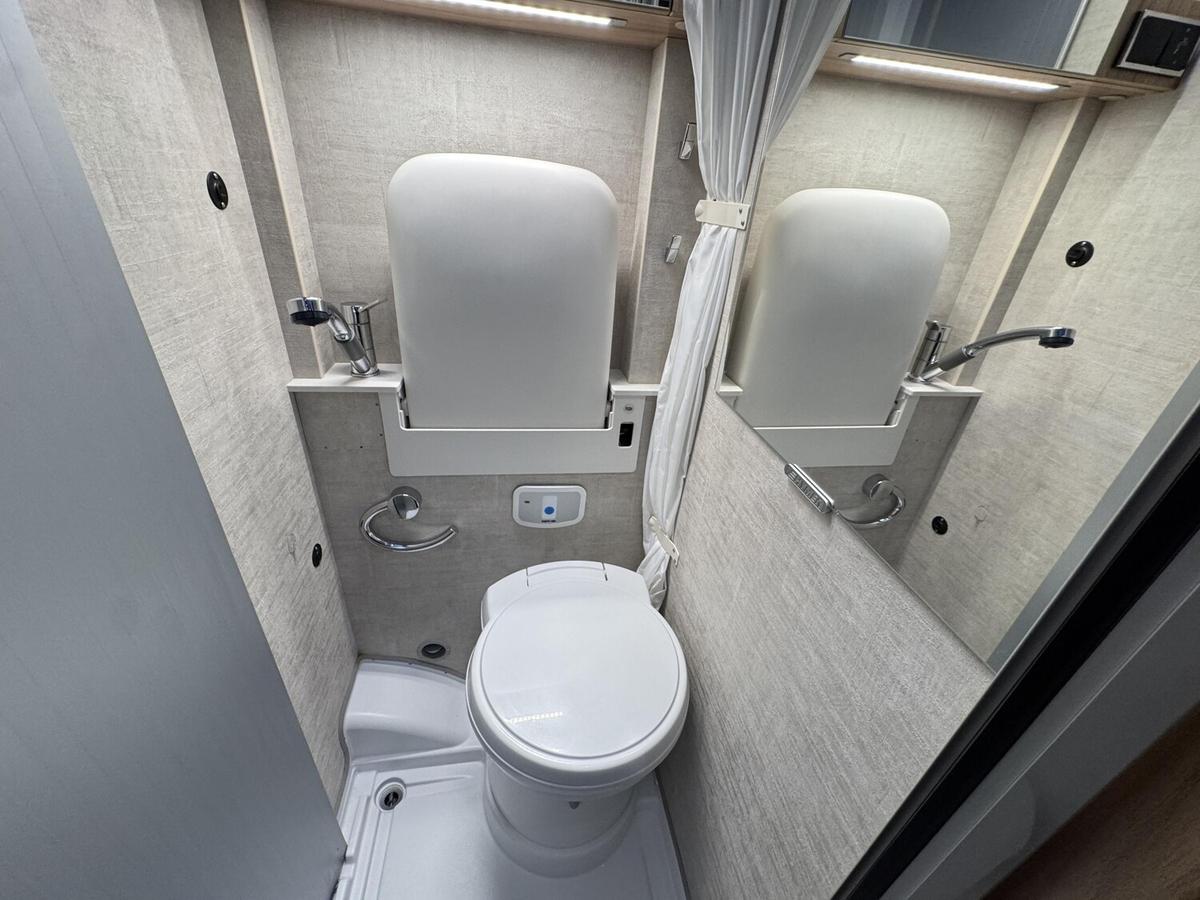 HYMER / ERIBA / HYMERCAR Andere Markise+Navi+Kamera+Fahrradträger