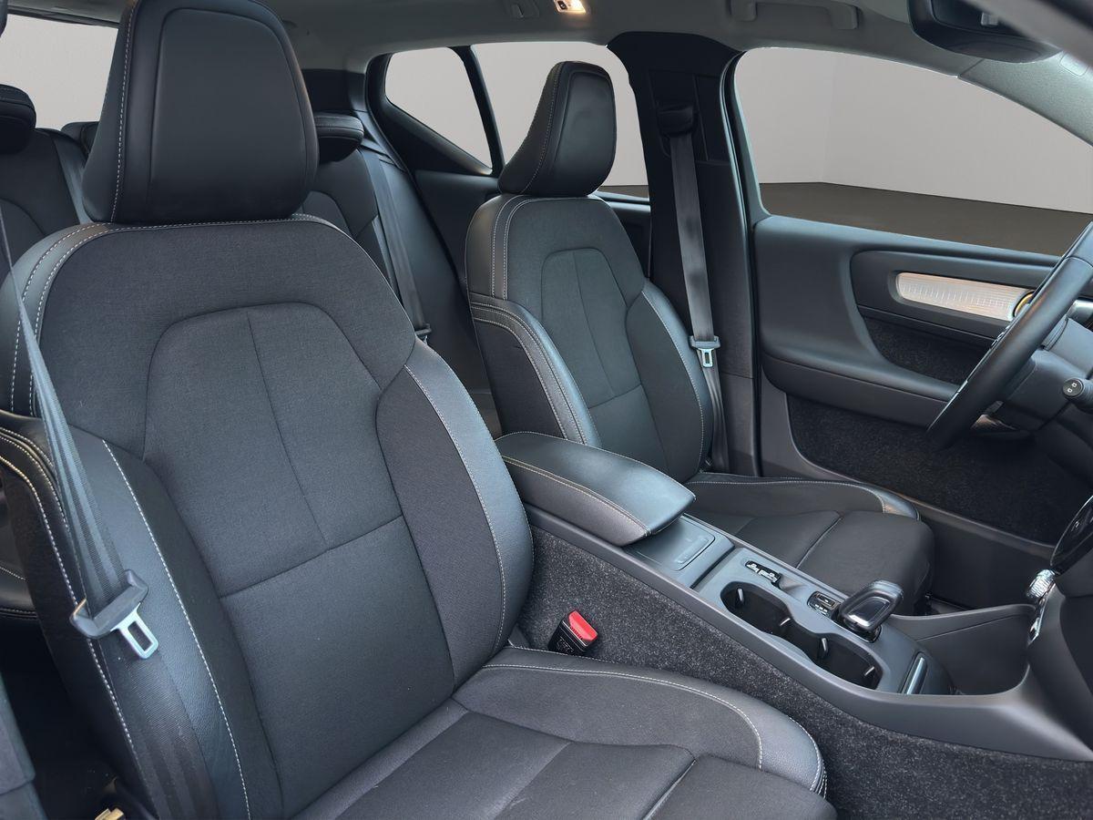 Volvo XC40 LED/VirCo/H&K/Pano/4xSHZ/Kam