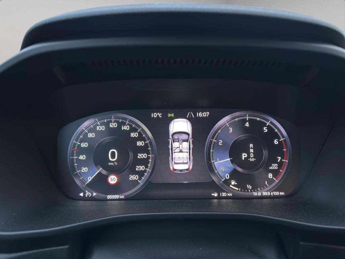 Volvo XC40 LED/VirCo/H&K/Pano/4xSHZ/Kam