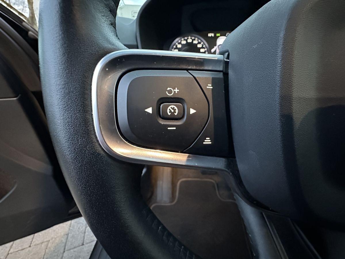 Volvo XC40 LED/VirCo/H&K/Pano/4xSHZ/Kam