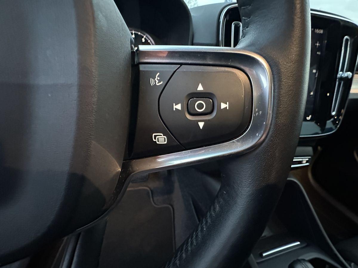 Volvo XC40 LED/VirCo/H&K/Pano/4xSHZ/Kam