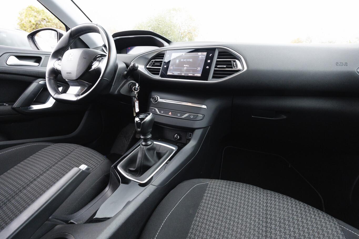 Peugeot 308 1.2 PT 130 Active Pack SHZ PDC Klimaaut. 16Z