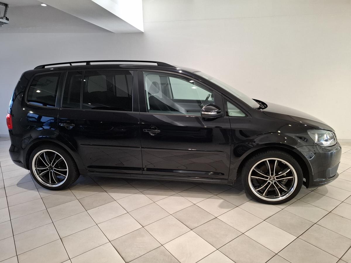 Volkswagen Touran 1.4 TSI 7 Sitzer AHK SHZ PDC