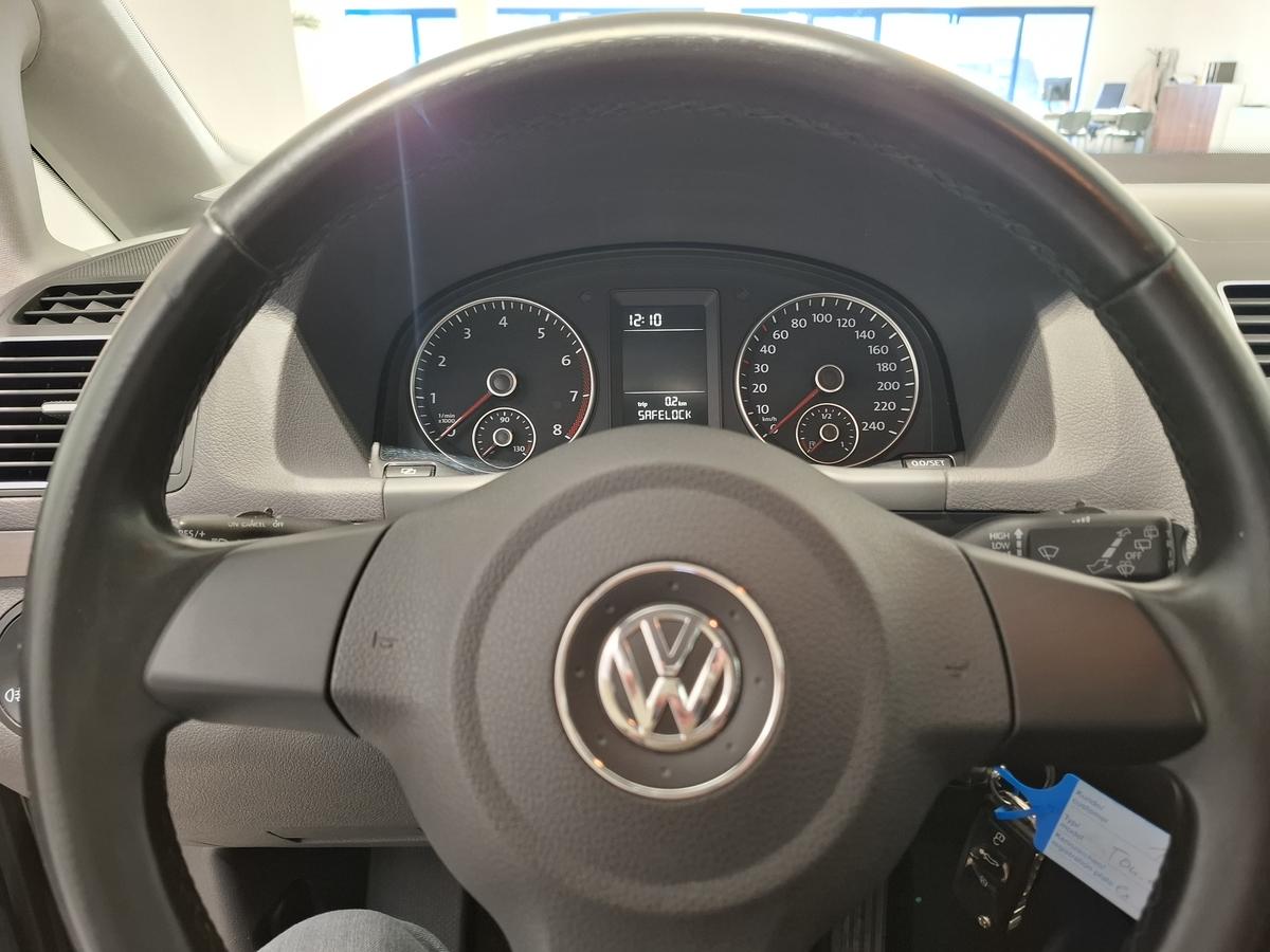 Volkswagen Touran 1.4 TSI 7 Sitzer AHK SHZ PDC