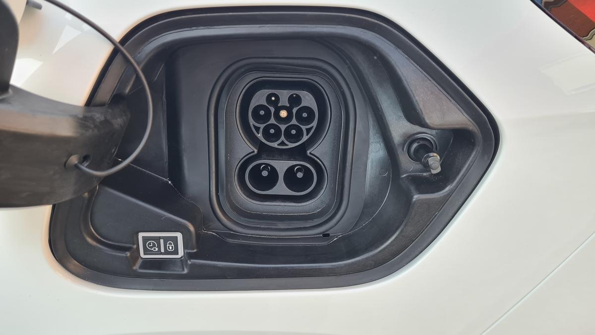 Opel Corsa F e GS-Line Navi 17 Zoll  11Kw Lader 