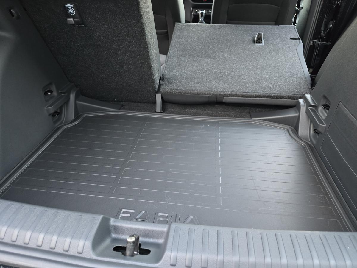 Skoda Fabia 1.0 TSi Selection 115 PS DSG #RFK #SHZ# KLIMA #LED 