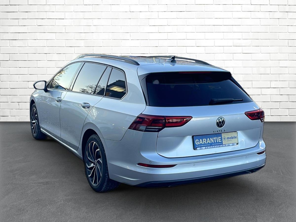 Volkswagen Golf VIII 1.5 TSI *LED* SHZ* PDC* KLIMAAUT.