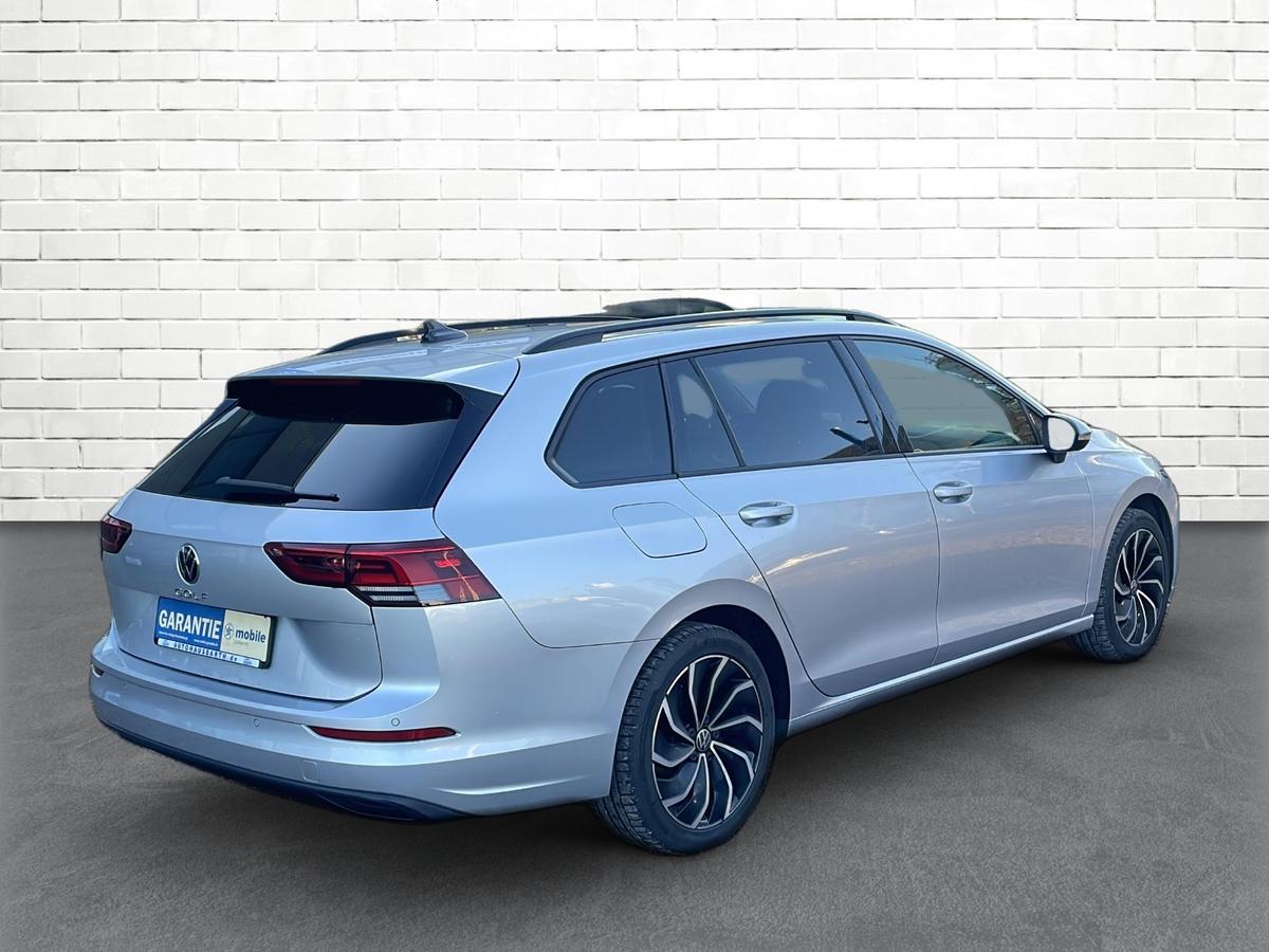 Volkswagen Golf VIII 1.5 TSI *LED* SHZ* PDC* KLIMAAUT.