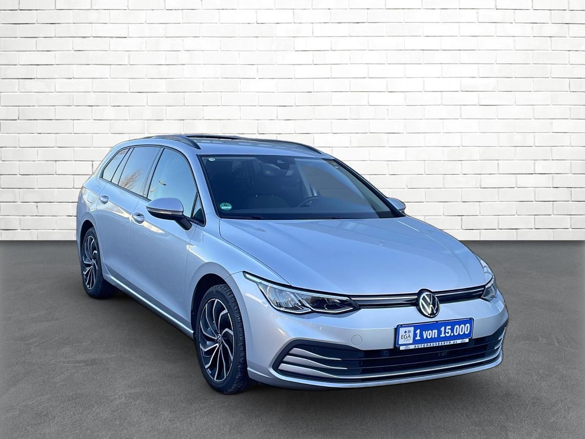 Volkswagen Golf VIII 1.5 TSI *LED* SHZ* PDC* KLIMAAUT.