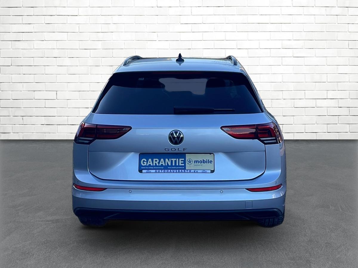 Volkswagen Golf VIII 1.5 TSI *LED* SHZ* PDC* KLIMAAUT.