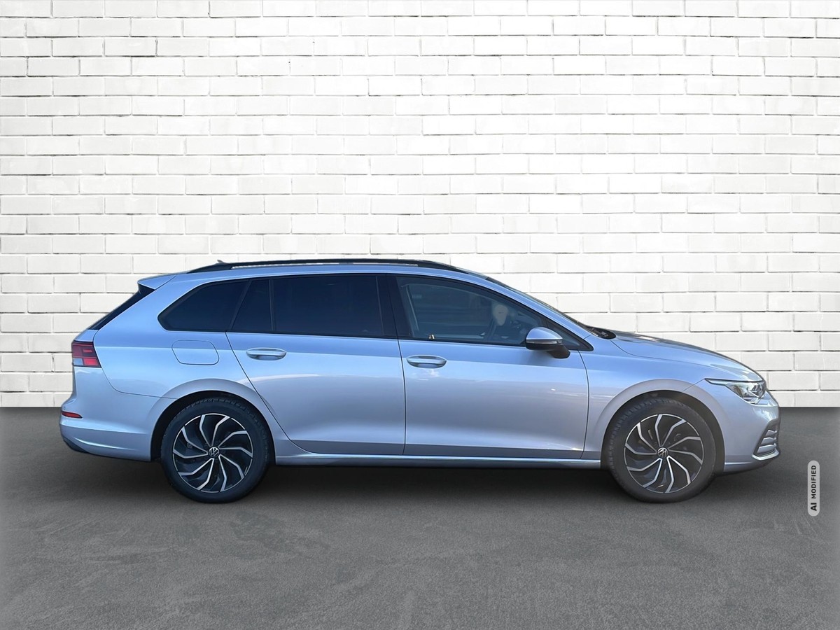 Volkswagen Golf VIII 1.5 TSI *LED* SHZ* PDC* KLIMAAUT.