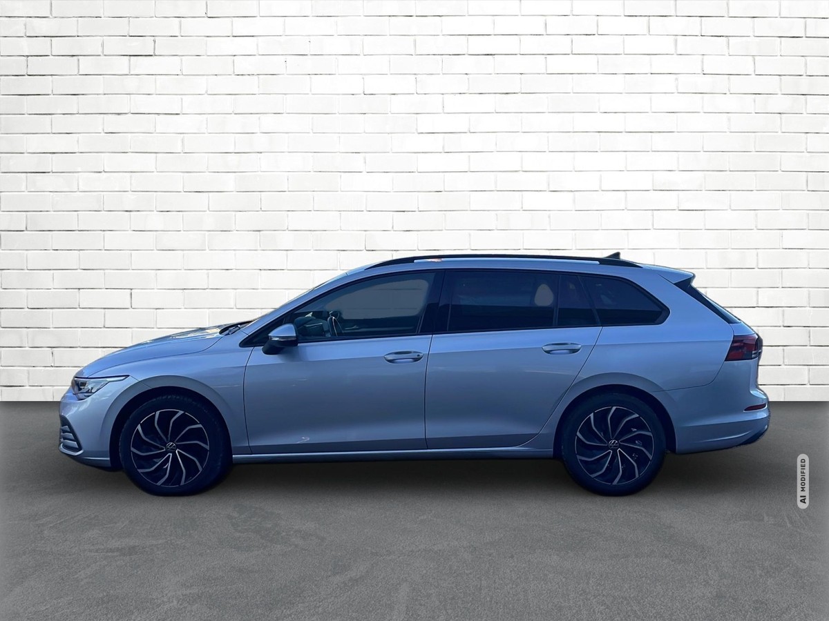 Volkswagen Golf VIII 1.5 TSI *LED* SHZ* PDC* KLIMAAUT.