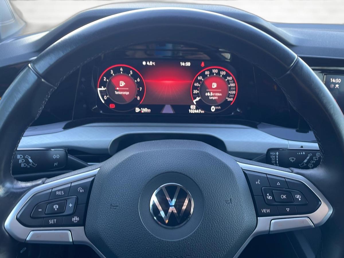 Volkswagen Golf VIII 1.5 TSI *LED* SHZ* PDC* KLIMAAUT.