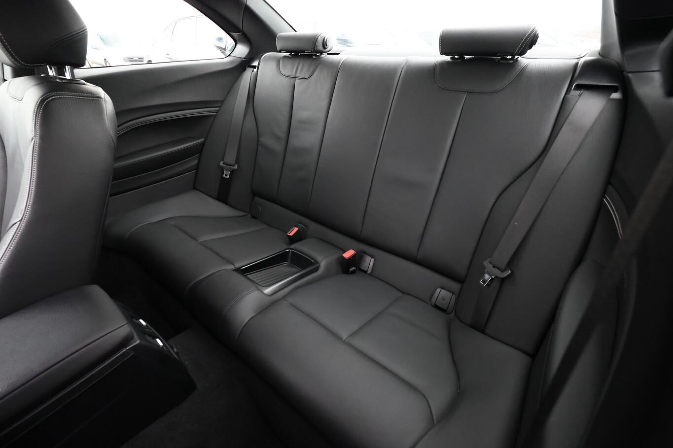 BMW 218 2er i Advantage  LED Leder Schiebe SHZ