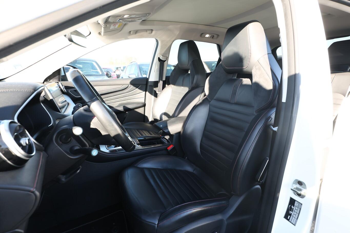 MG EHS PHEV Luxury Pano Nav PDC ACC LM18Z LaneAs