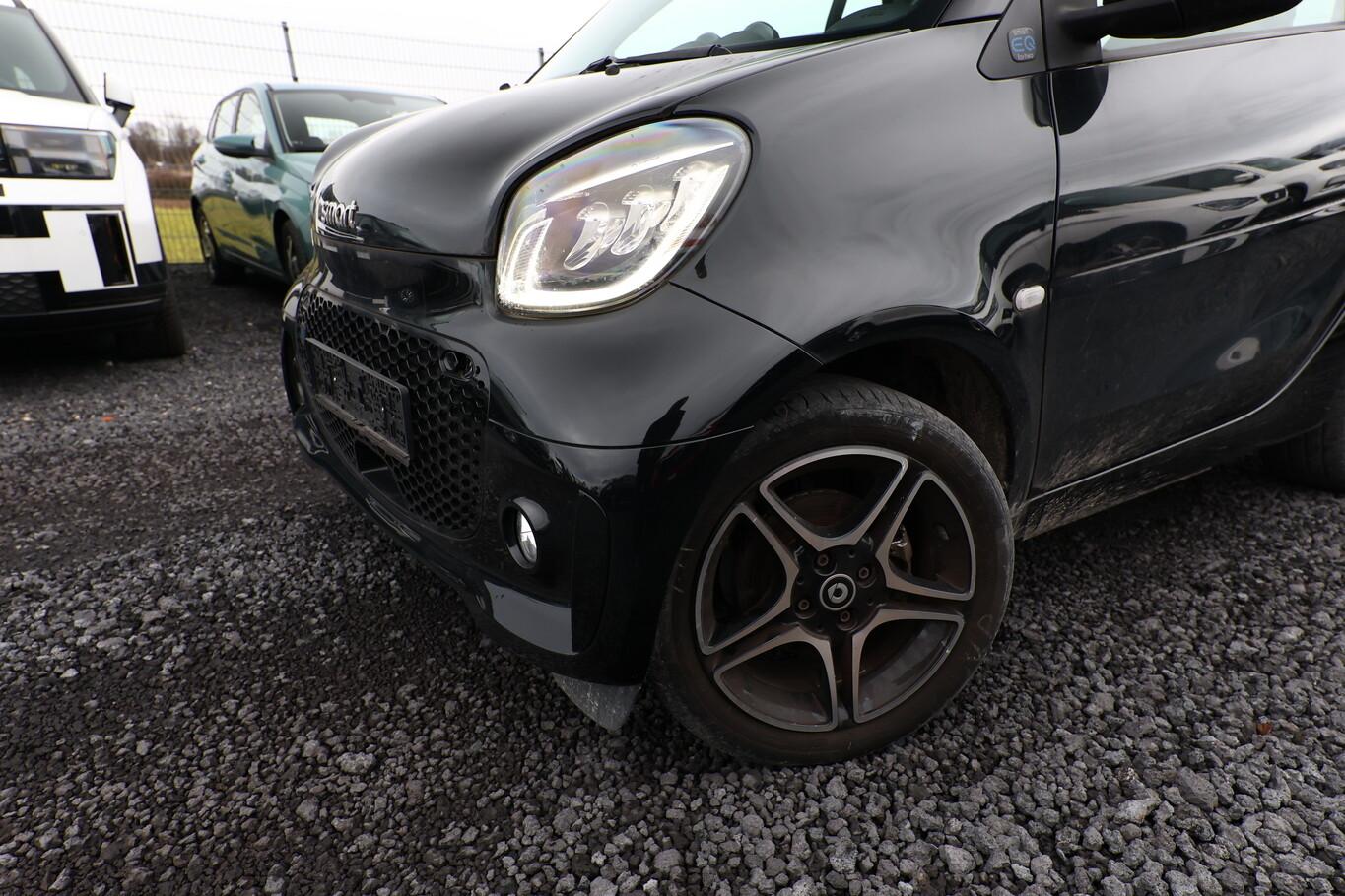 Smart ForTwo coupe EQ prime LED Nav Pano Kam PDC SHZ