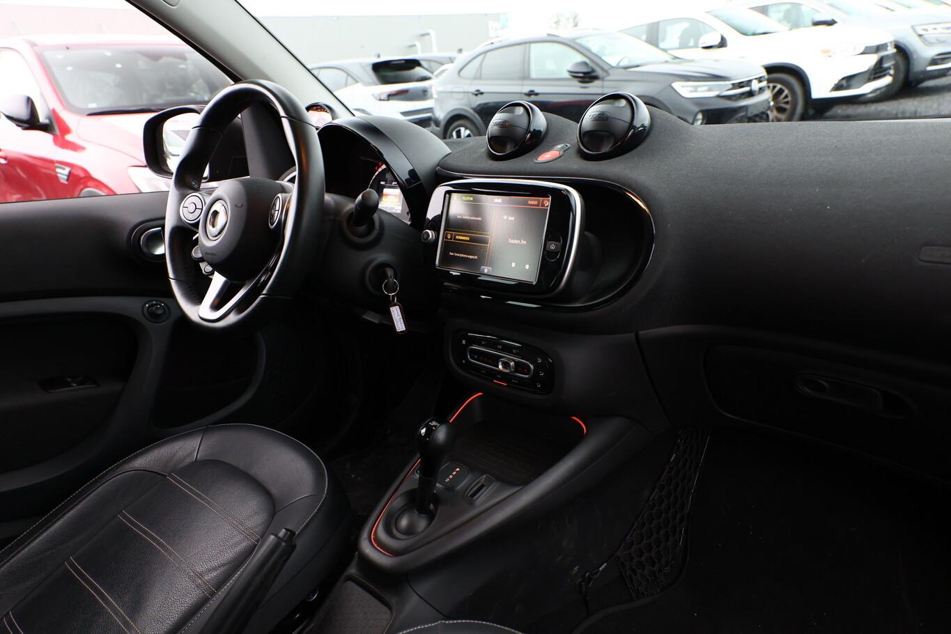 Smart ForTwo coupe EQ prime LED Nav Pano Kam PDC SHZ