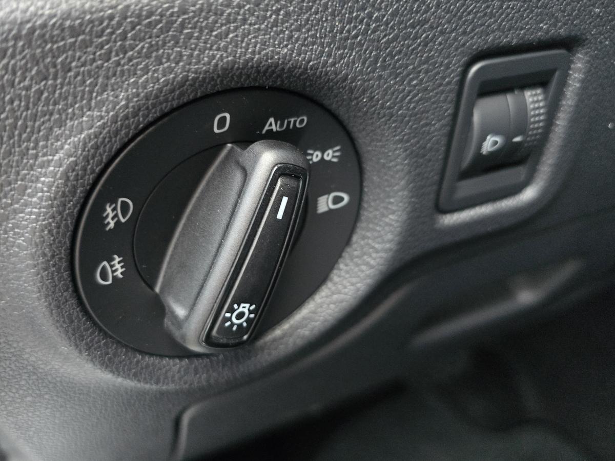 Skoda Fabia 1.0 TSI Selection 115 PS DSG EFK LED SHZ KLIMA  ALU