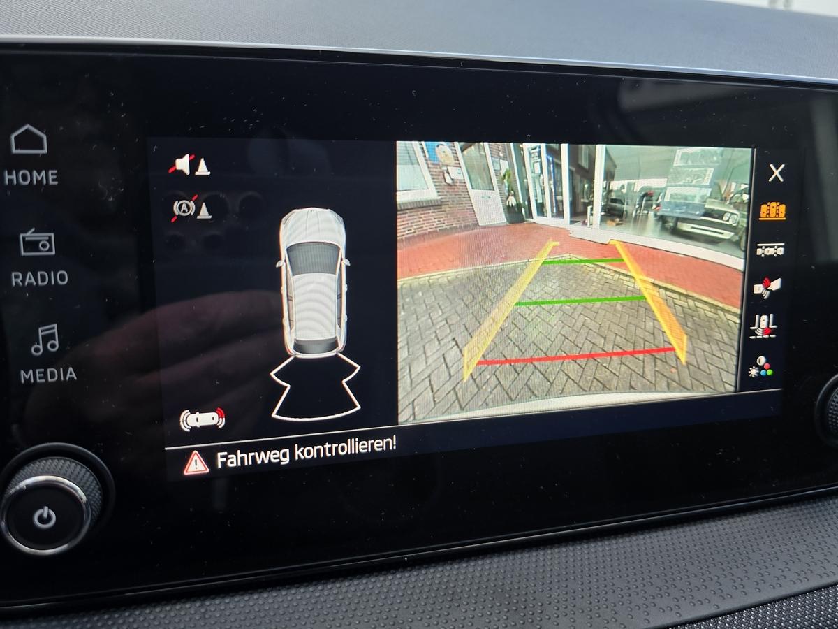 Skoda Fabia 1.0 TSI Selection 115 PS DSG EFK LED SHZ KLIMA  ALU