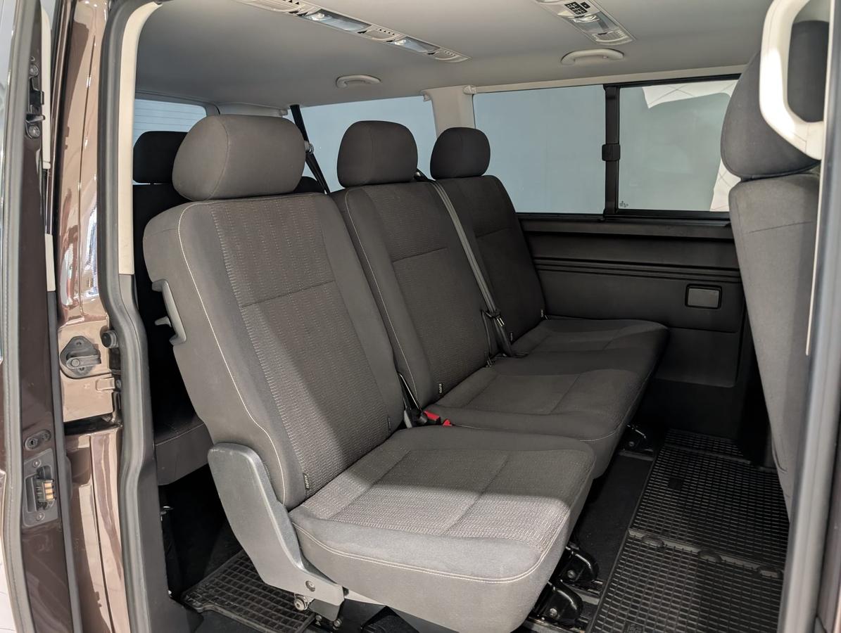 Volkswagen T6 Caravelle 9 Sitzer(3-3-3) 3-Zonen-Klima Navi AHK GRA