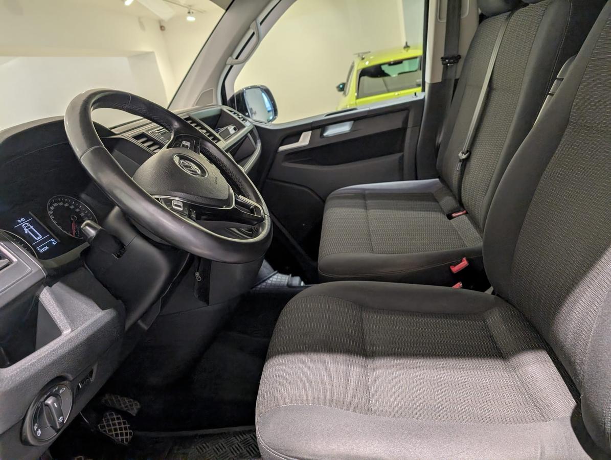Volkswagen T6 Caravelle 9 Sitzer(3-3-3) 3-Zonen-Klima Navi AHK GRA