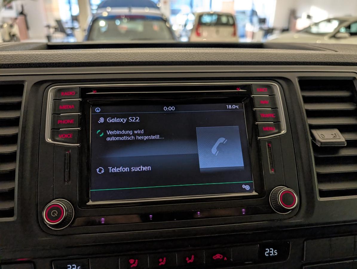 Volkswagen T6 Caravelle 9 Sitzer(3-3-3) 3-Zonen-Klima Navi AHK GRA