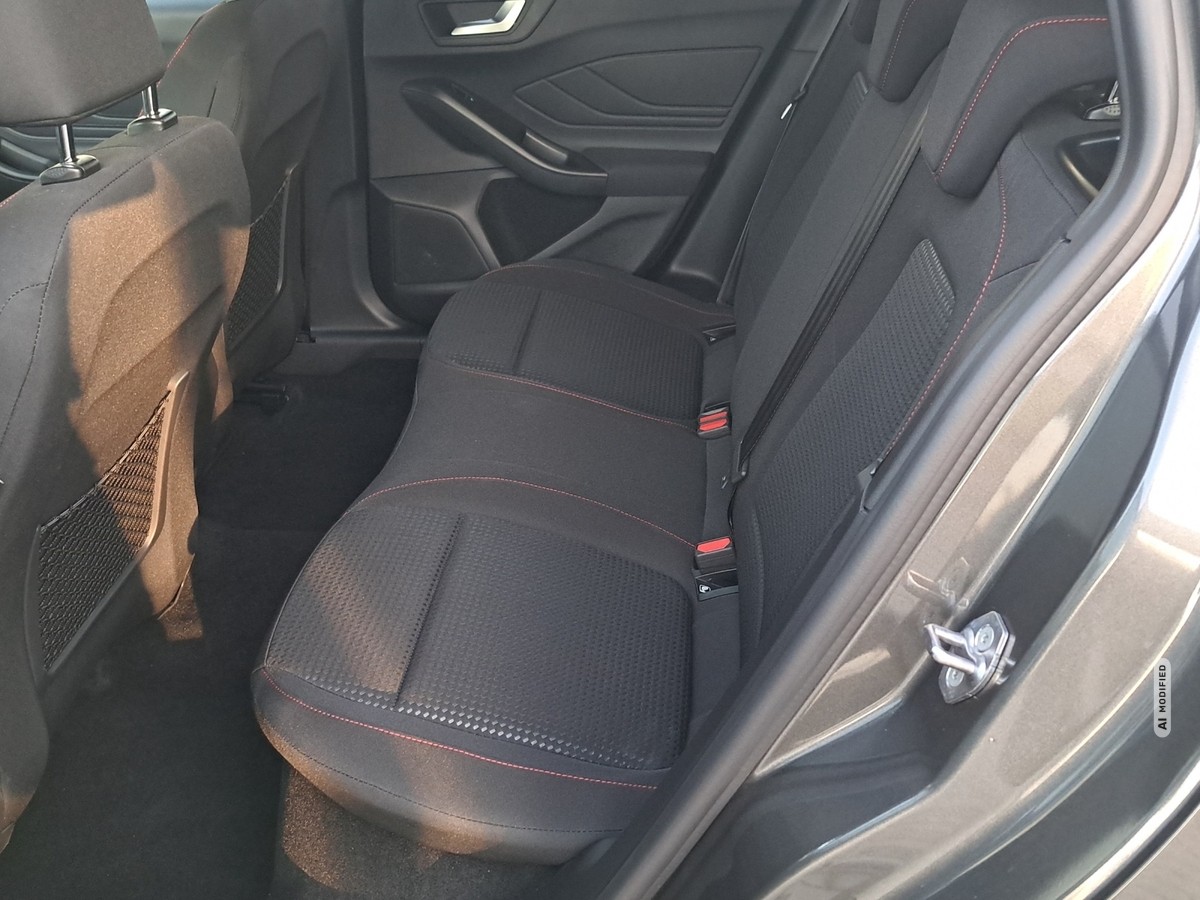 Ford Focus 1.0 EcoBoost Mild-Hybrid ST-Line *ACC*LED*BLIS*