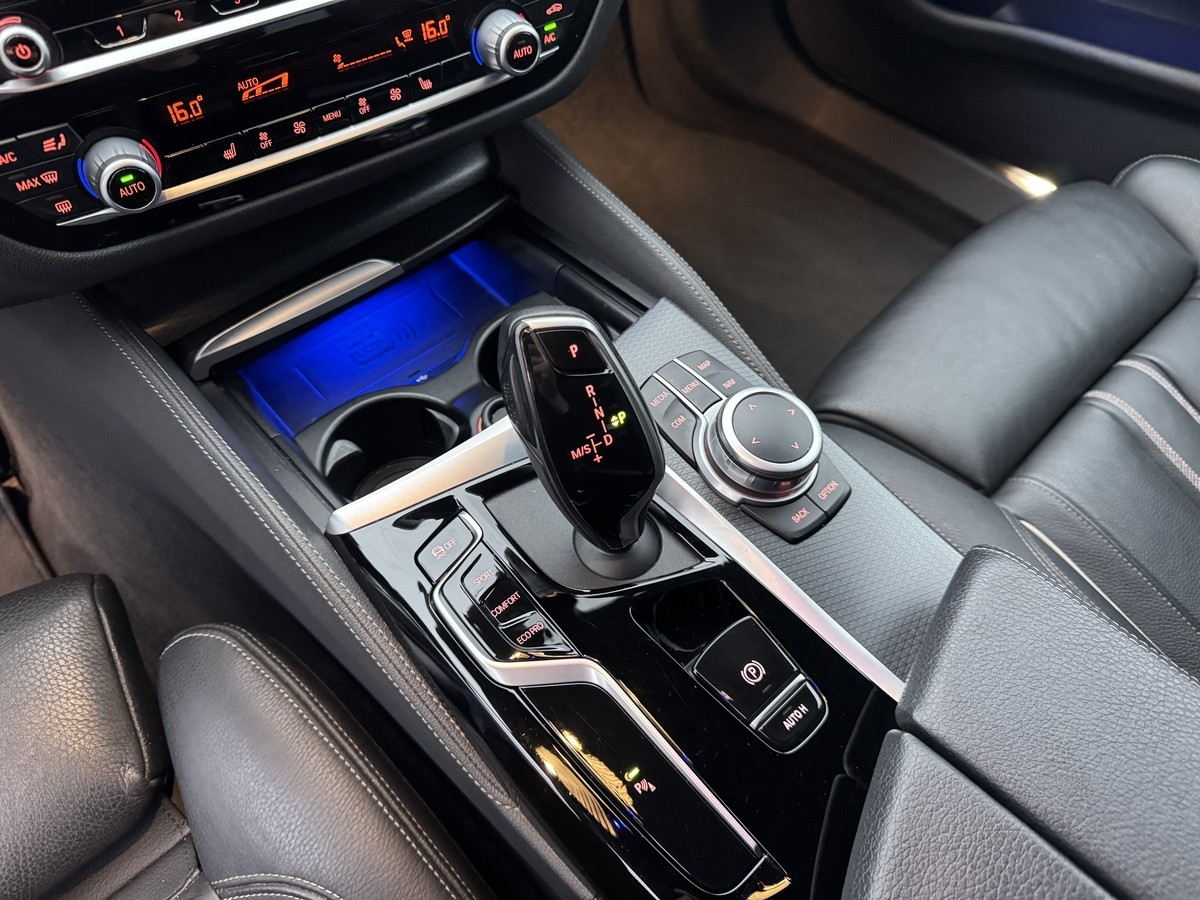 BMW 530 d A+AHK+Leder+Laser+Pano+Head-Up