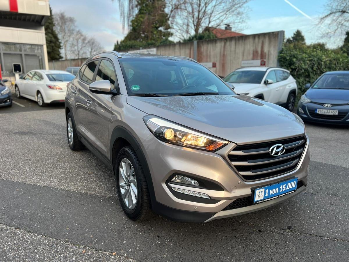 Hyundai Tucson 1.6 Trend 2WD Kl.Auto. - Sitzh - PDCv+h - RKam - Navi